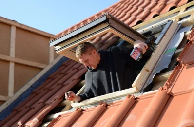 Pose de fenêtres de toit Velux à la Villette